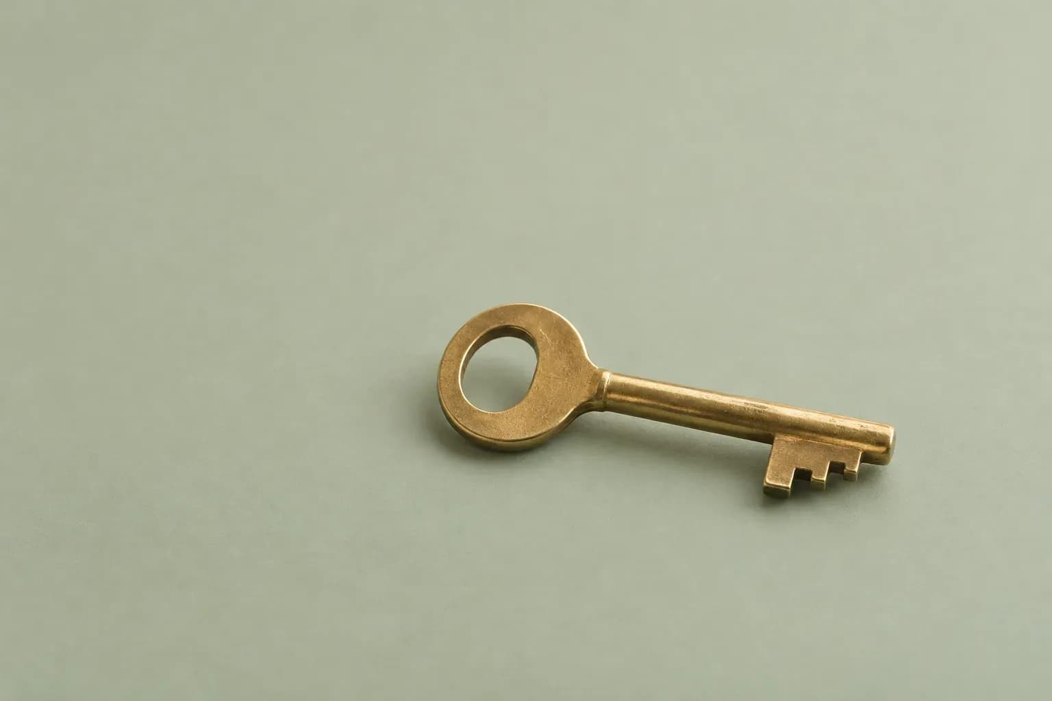 Anthropic、METR に社内チーム並みのアクセスを与え、公表への拒否権を手放す。外部の評価者を3段階に分けた